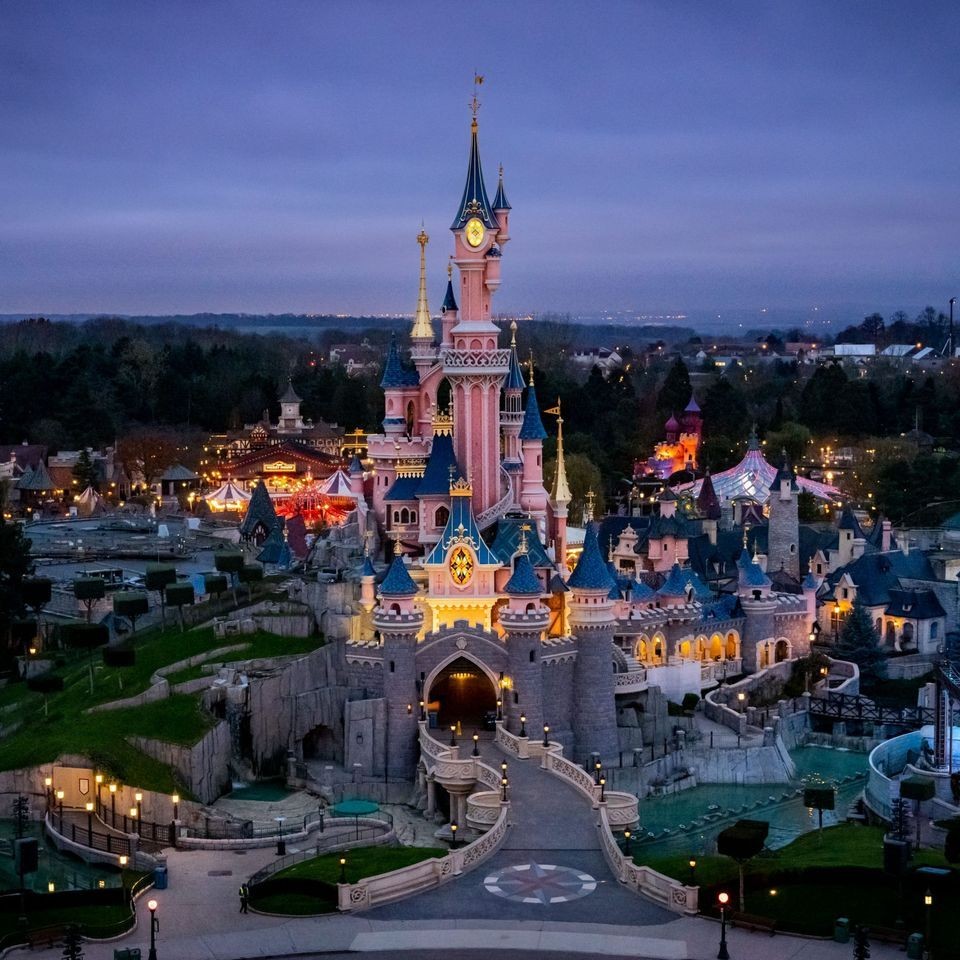 PARİSƏ ÜÇ ADDIM + DISNEYLAND QRUP TURU